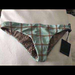 Acacia swim bottoms size small